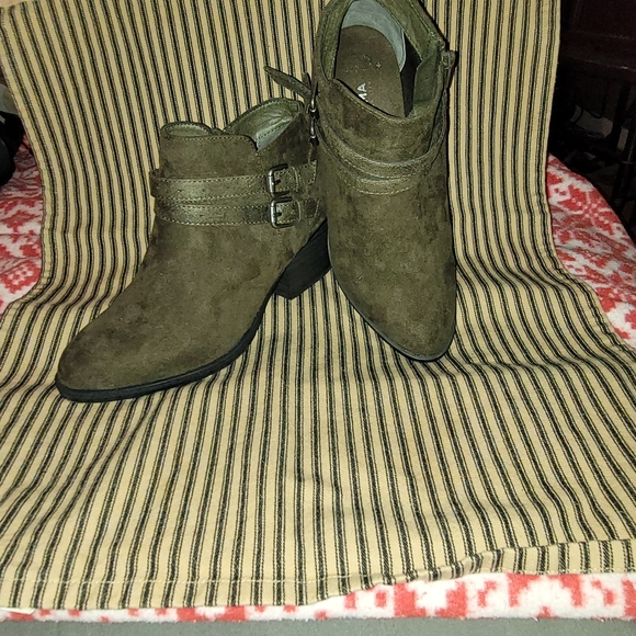 Sonoma Shoes - Women's shoes